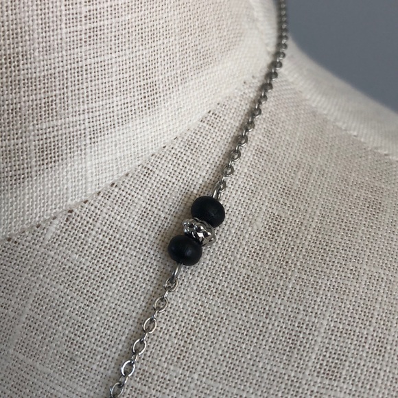 The Limited Single Strand Beaded Necklace - Picture 3 of 4